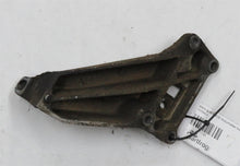 Laden Sie das Bild in den Galerie-Viewer, BMW E28 524TD Motorhalter links 1175603