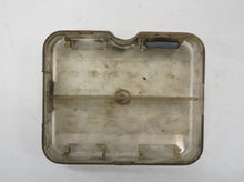 Laden Sie das Bild in den Galerie-Viewer, BMW E3 Abdeckung Deckel Sicherungskasten