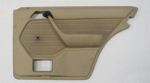 Laden Sie das Bild in den Galerie-Viewer, Mercedes Benz W124 S124 Türverkleidung Türpappe Tür hinten rechts beige