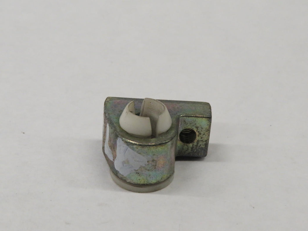 Nissan 300ZX Targa Z31 Halterung Aufnahme Verriegelung Targadach hinten links