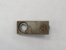 Laden Sie das Bild in den Galerie-Viewer, BMW E3 Sicherungsbolzen Halterung Zündschloss
