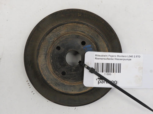 Mitsubishi Pajero Montero L040 2.5TD Riemenscheibe Wasserpumpe