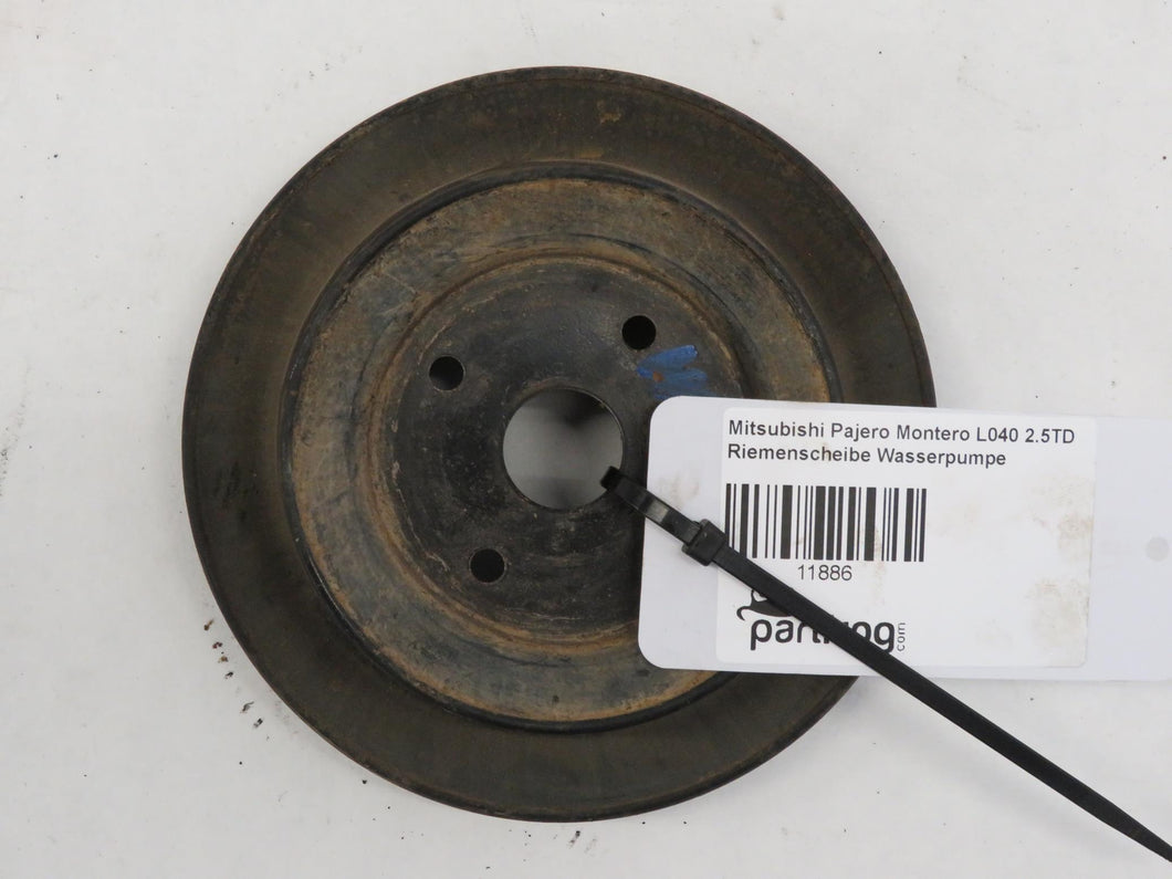 Mitsubishi Pajero Montero L040 2.5TD Riemenscheibe Wasserpumpe
