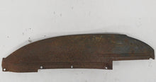 Laden Sie das Bild in den Galerie-Viewer, BMW E3 Innenkotflügel Spritzschutz Radhaus vorn rechts