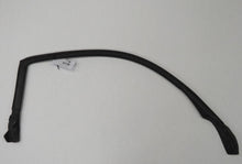 Laden Sie das Bild in den Galerie-Viewer, Toyota Celica T18 Türdichtung Tür Türrahmen vorn rechts oben